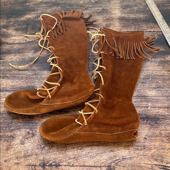 Minnetonka brown suede front leather lace up moccasin flat boots size 8 - Picture 3 of 16